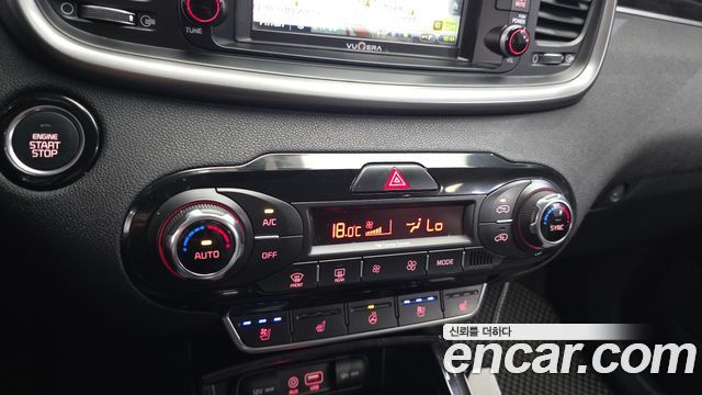 Kia Sorento 2015 — photo 23