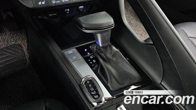 Hyundai AVANTE 2021 — photo 12