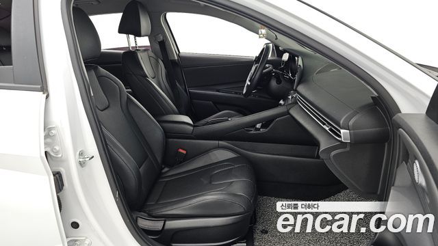 Hyundai AVANTE 2021 — photo 17