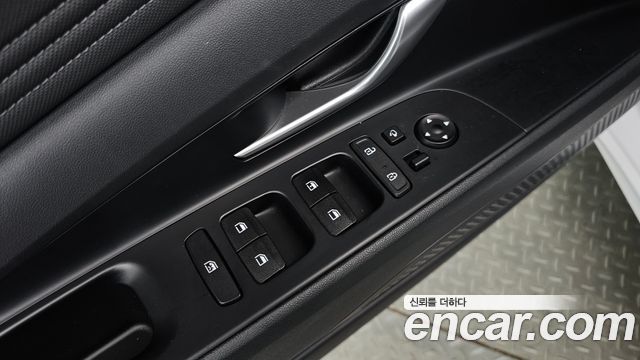 Hyundai AVANTE 2021 — photo 27