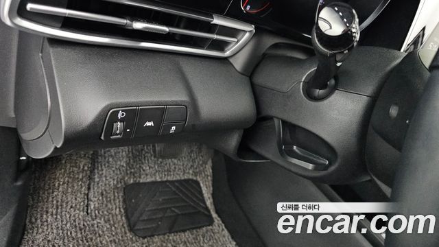 Hyundai AVANTE 2021 — photo 28