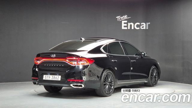 Hyundai Grandeur 2017 — photo 2