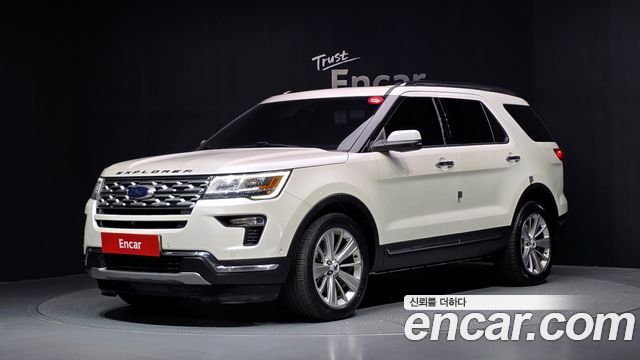 Ford Explorer 2018 — photo 1
