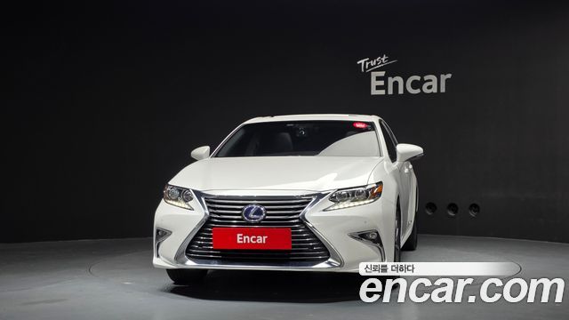 Lexus ES 2017 — photo 3