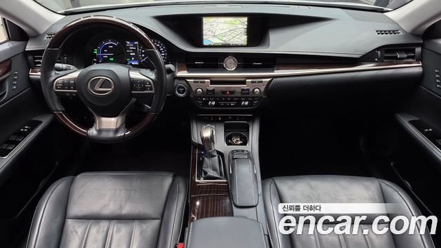 Lexus ES 2017 — photo 7