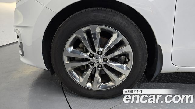 Kia Canival 2018 — photo 5