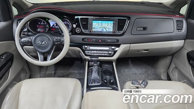 Kia Canival 2018 — photo 10