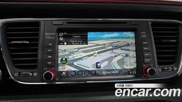 Kia Canival 2018 — photo 21