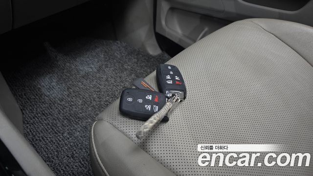 Kia Canival 2018 — photo 24