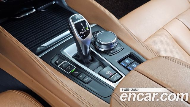BMW X6 2018 — photo 9