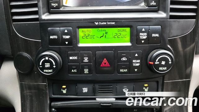 Kia Canival 2012 — photo 22