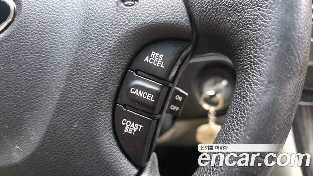 Kia Canival 2012 — photo 24