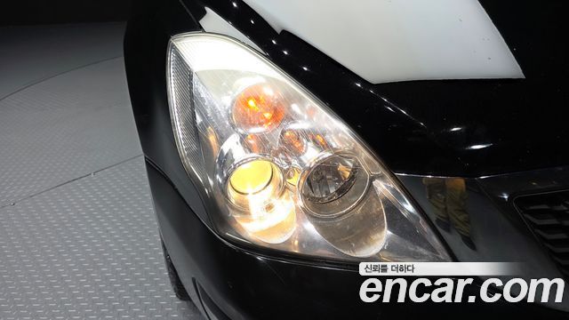 Kia Canival 2012 — photo 8