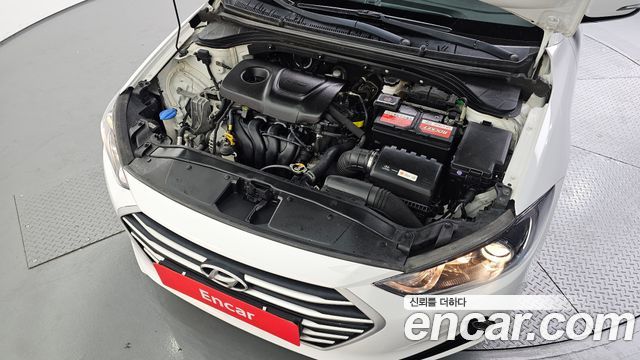Hyundai AVANTE 2018 — photo 6