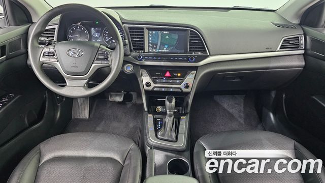 Hyundai AVANTE 2018 — photo 7