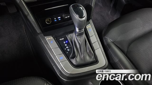Hyundai AVANTE 2018 — photo 9