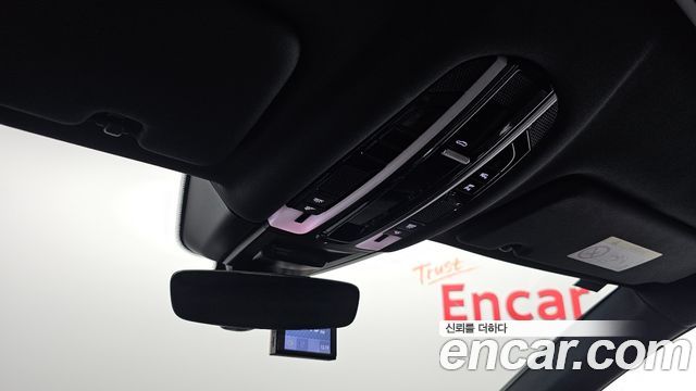 Porsche Cayenne 2021 — photo 13