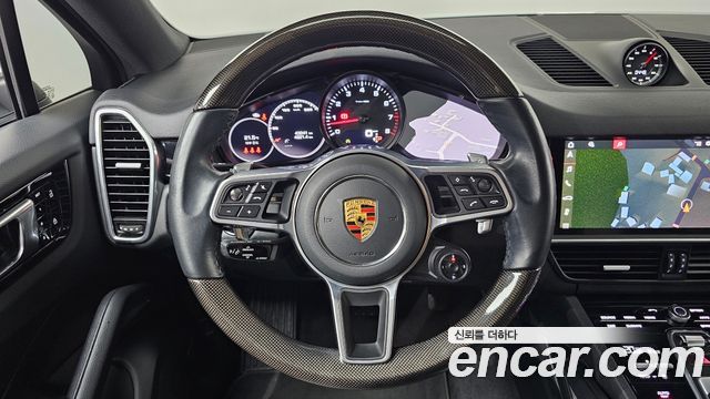 Porsche Cayenne 2021 — photo 14