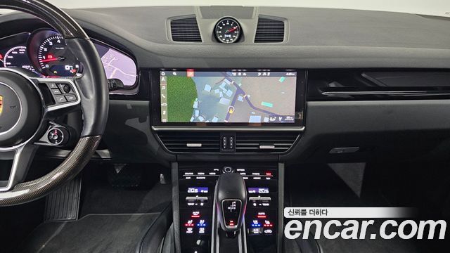 Porsche Cayenne 2021 — photo 15