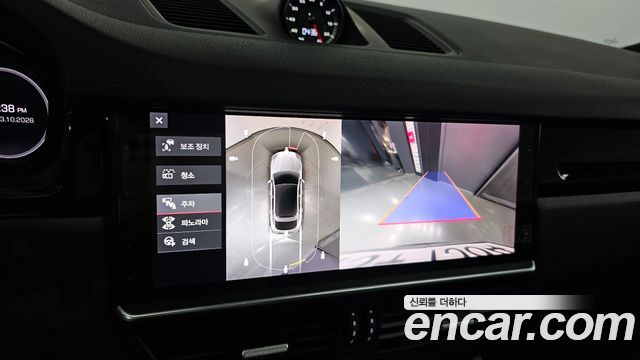 Porsche Cayenne 2021 — photo 16