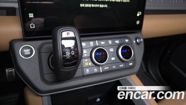 Land Rover Defender 2026 — photo 9