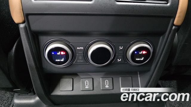Land Rover Defender 2026 — photo 18