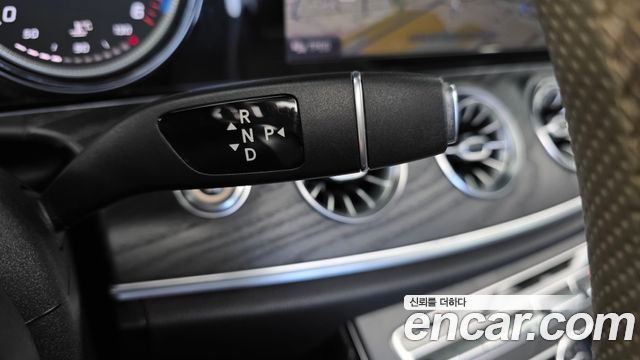 Mercedes-Benz E-Class 2018 — photo 9