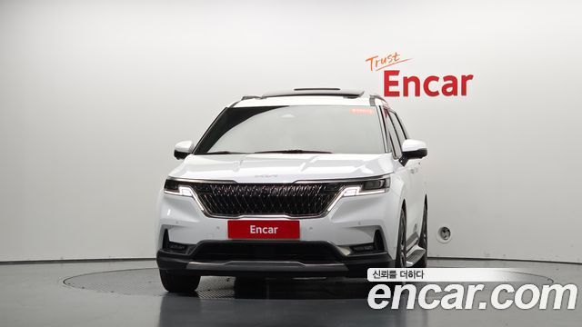 Kia Canival 2023 — photo 3