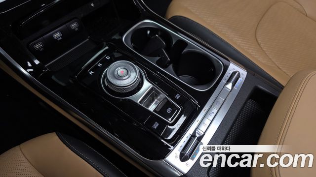 Kia Canival 2023 — photo 12
