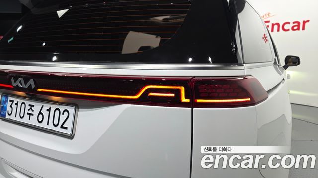 Kia Canival 2023 — photo 9