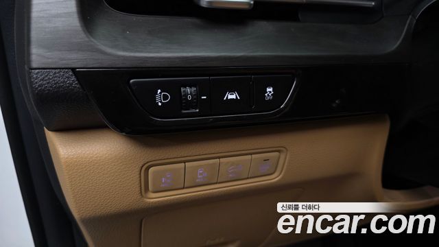 Kia Canival 2023 — photo 28
