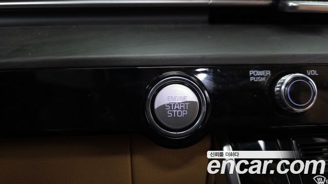 Kia Canival 2023 — photo 29