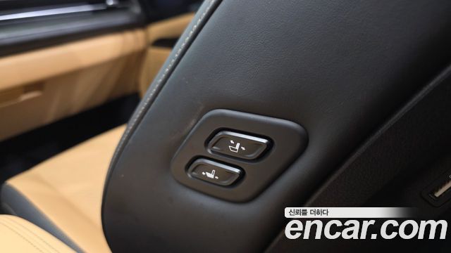 Kia Canival 2023 — photo 35