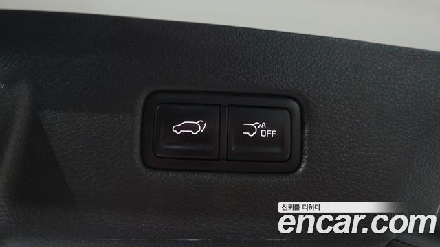 Kia Canival 2023 — photo 36