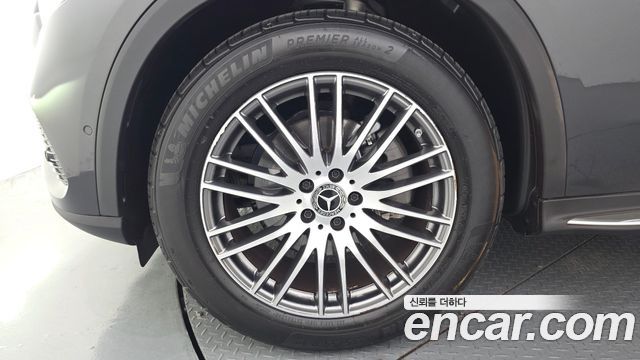 Mercedes-Benz GLC-Class 2025 — photo 5
