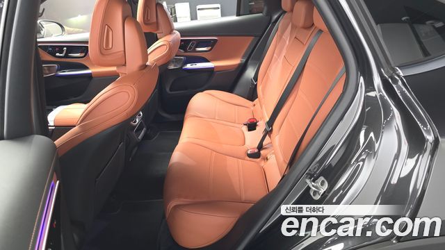 Mercedes-Benz GLC-Class 2025 — photo 12
