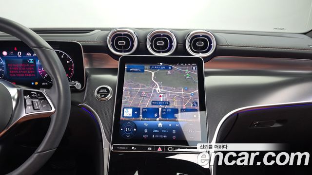 Mercedes-Benz GLC-Class 2025 — photo 14