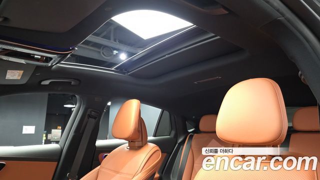 Mercedes-Benz GLC-Class 2025 — photo 19