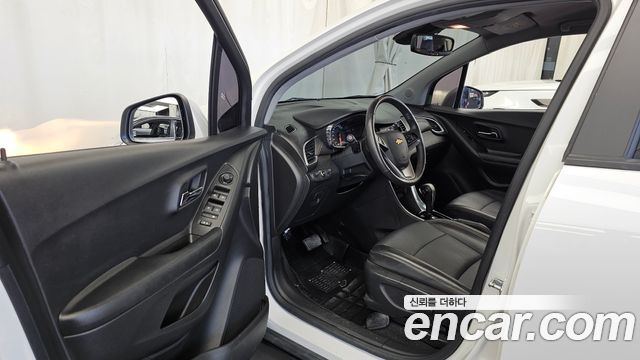 Chevrolet Korea Trax 2021 — photo 13