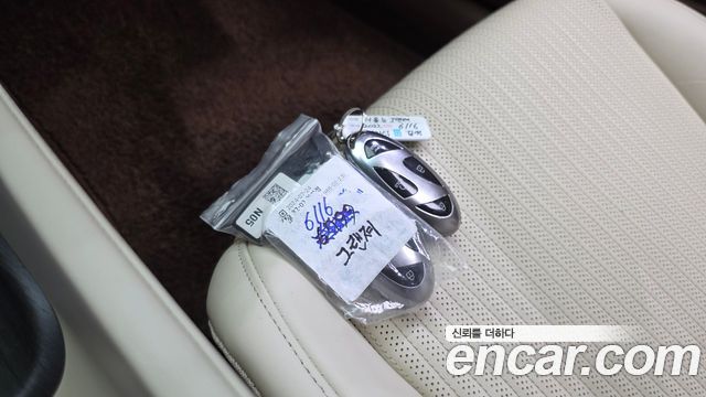 Hyundai Grandeur 2023 — photo 35