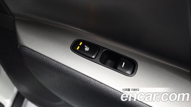 Kia Niro 2023 — photo 18
