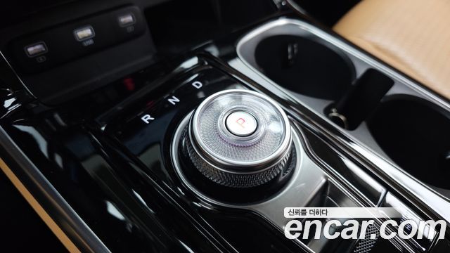 Kia Canival 2023 — photo 12
