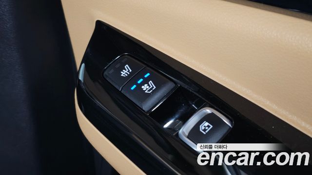 Kia Canival 2023 — photo 25