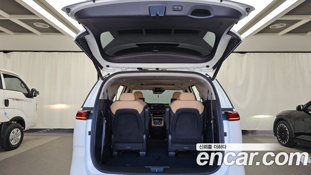 Kia Canival 2023 — photo 26