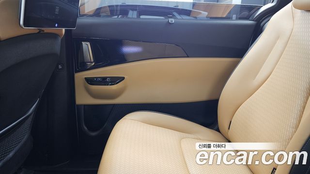 Kia Canival 2023 — photo 15