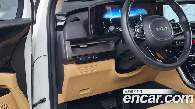 Kia Canival 2023 — photo 28