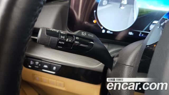 Kia Canival 2023 — photo 33