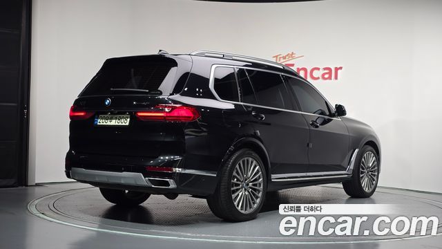 BMW X7 2022 — photo 2