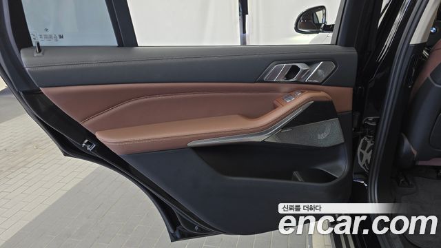 BMW X7 2022 — photo 15