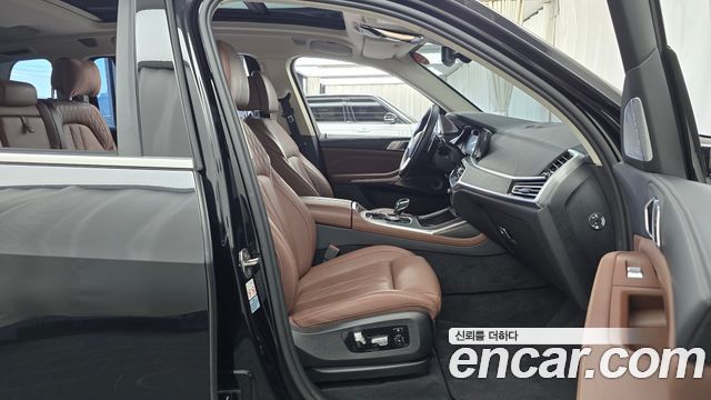 BMW X7 2022 — photo 16
